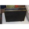 Image 2 : VINTAGE BRASS MAGAZINE RACK