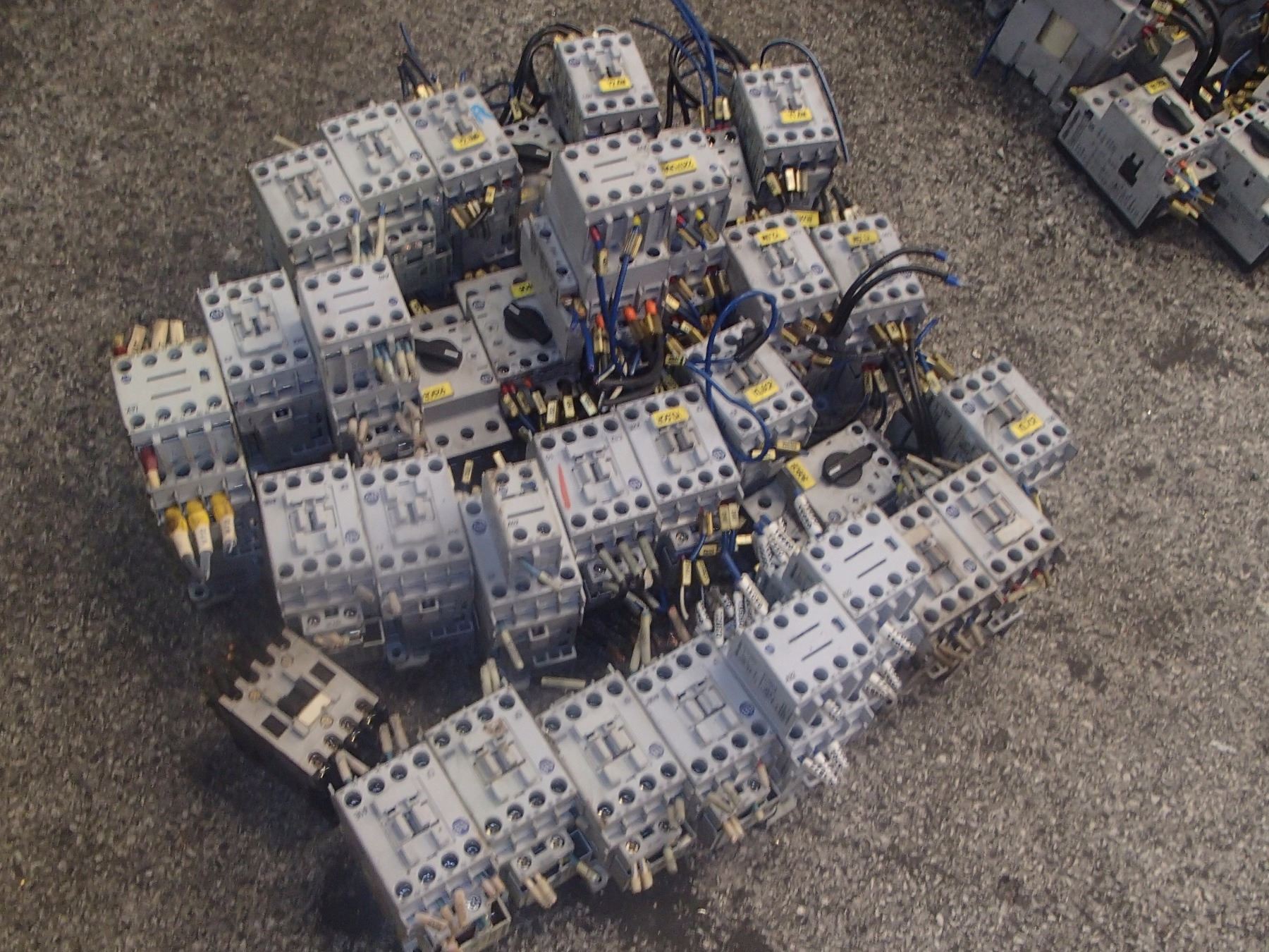 Large Lot of Allen-Bradely Contactors - BTM Industrial