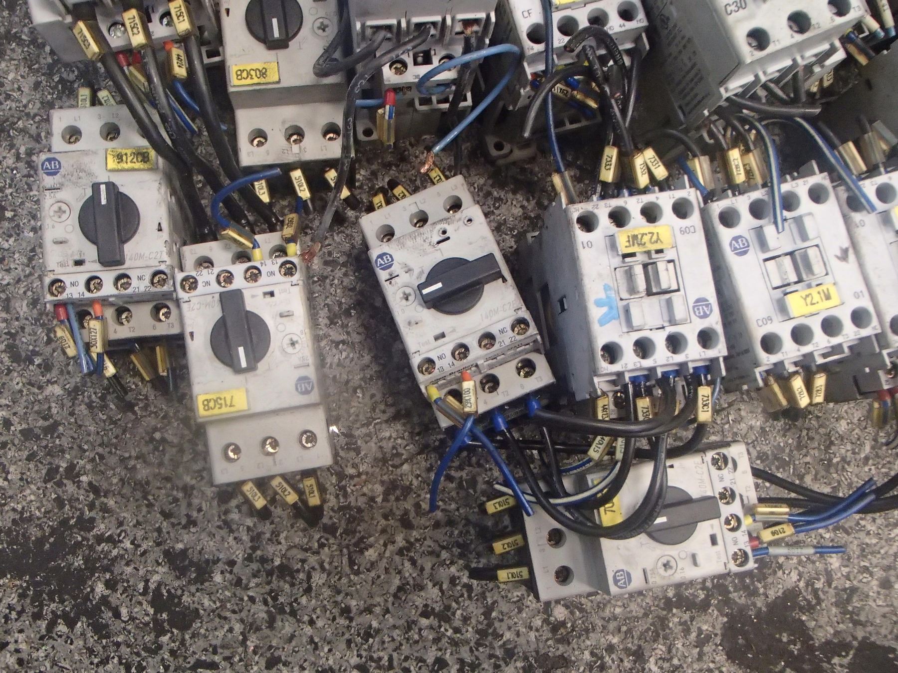 Large Lot of Allen-Bradely Contactors