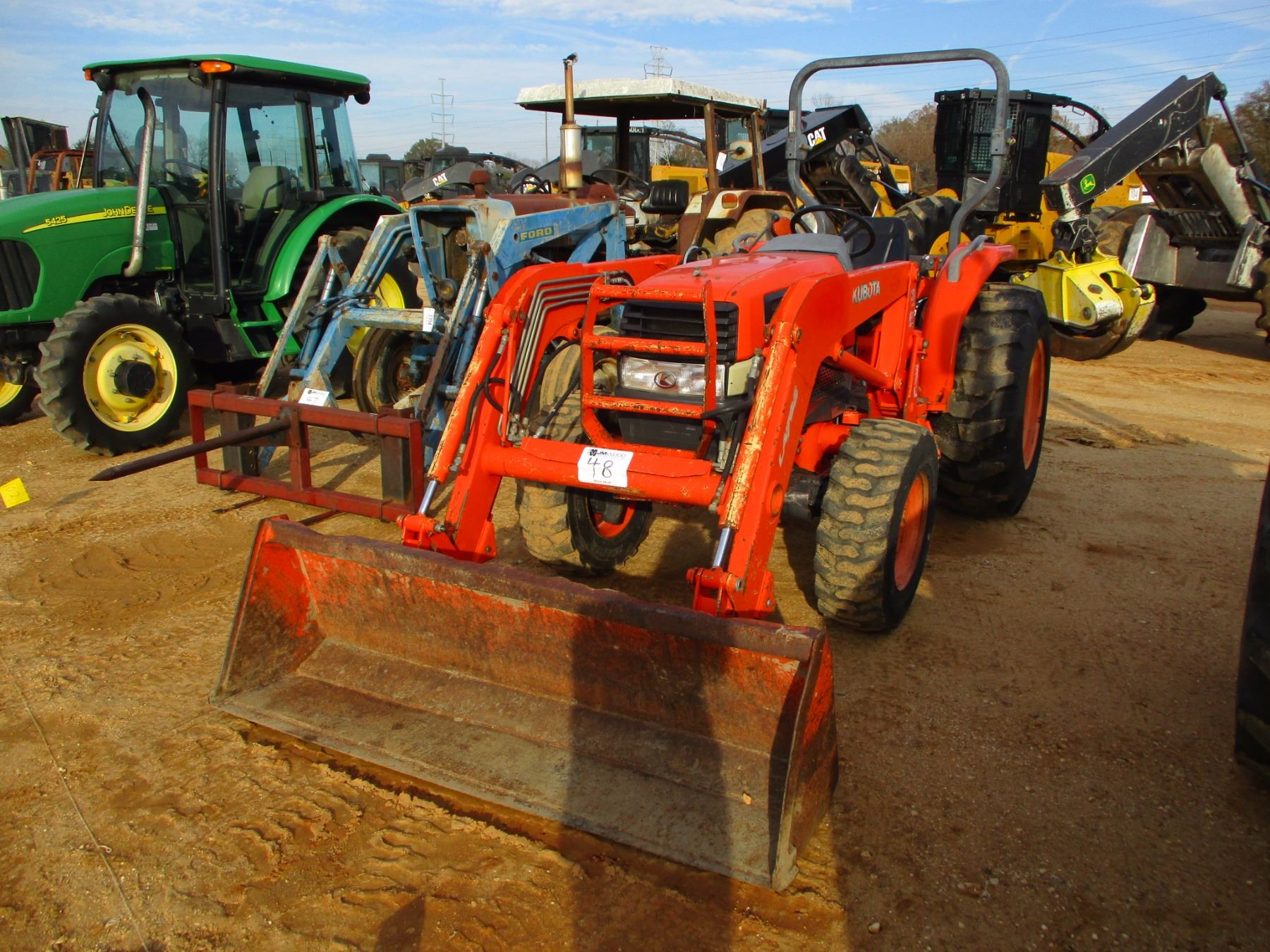 KUBOTA L3130HST FARM TRACTOR, VIN/SN41323 MFWD, 3 PTH, PTO, KUBOTA
