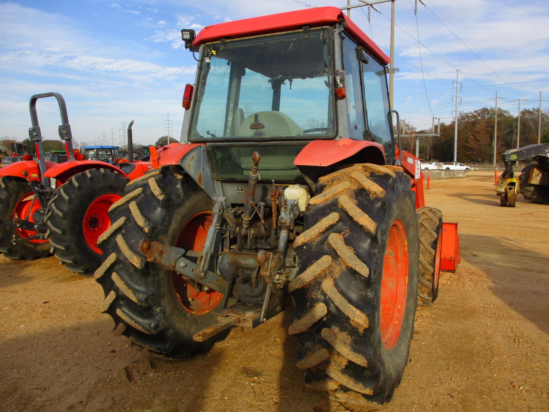 KUBOTA M8200 FARM TRACTOR, VIN/SN5115 MFWD, 3PTH, PTO 1 HYD, REMOTE