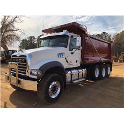 2017 MACK GU713 DUMP TRUCK, VIN/SN:1M2AX07C2HM036529 - TRI AXLE, 455HP MACK MP8 ENG, MACK T310M 10 S