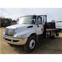 2004 INTERNATIONAL 4400 FLATBED TRUCK, VIN/SN:1HTMKAAN44H608111 - S/A, IHC DT 466 DIESEL ENGINE, 6 S