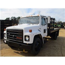 1989 INTERNATIONAL 1654 FLATBED TRUCK, VIN/SN:1HTLAZPM6KH638526 - S/A, DIESEL ENG, A/T, 21,500# GVWR