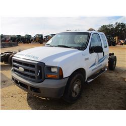 2005 FORD F250 CAB & CHASSIS, VIN/SN:1FTSX20565EB30676 - EXT CAB, V8 AS ENGINE, A/T (COUNTY OWNED)