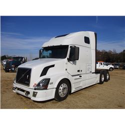 2009 VOLVO TRUCK TRACTOR, VIN/SN:4V4NC9EJ09N489555 - T/A, 485 HP VOLVO D13 ENGINE, A/T, 40K REARS, A