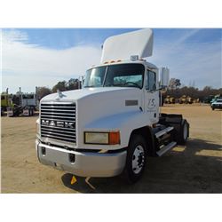 1998 MACK CH612 TRUCK TRACTOR, VIN/SN:1M1AA08X8WW015452 - S/A, MACK EM7-275 ENG, 10 SPD TRANS, 156" 