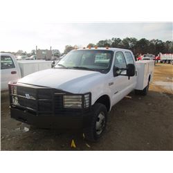 2006 FORD F350 SERVICE TRUCK, VIN/SN:1FDWW37P06ED75875 - 4X4, CREW CAB, FORD POWER STROKE DIESEL ENG