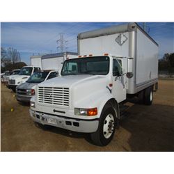 1999 INTERNATIONAL 4700 BOX TRUCK, VIN/SN:1HTSCABM9XH217812 - S/A, 7.3L IHC 444E DIESEL ENG, 5 SPD T