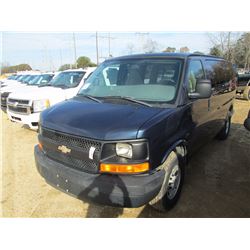 2008 CHEVROLET EXPRESS PASSENGER VAN, VIN/SN:1GAGG25K281197235 - V8 GAS ENGINE, A/T, ODOMETER READIN
