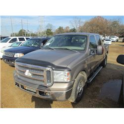 2006 FORD F250 PICKUP TRUCK, VIN/SN:1FTSW205X6EC06338 - CREW CAB, V8 GAS ENGINE, AUTO TRANS, TOOL BO