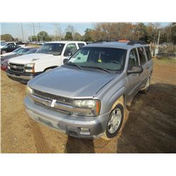 2004 CHEVROLET TRAILBLAZER VIN/SN:1GNES16S546147715 - V6 GAS ENGINE, A/T