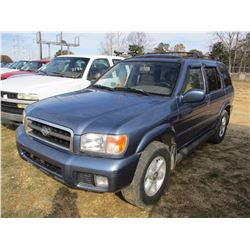 2000 NISSAN PATHFINDER VIN/SN:JN8AR07Y4YW426244 - 4X4, 6 CYL GAS ENGINE, A/T, ODOMETER READING 235,2