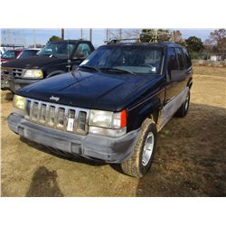 1997 JEEP GRAND CHEROKEE VIN/SN:1J4FX58S7VC611457 - GAS ENGINE, A/T, ODOMETER READING 284,679 MILES