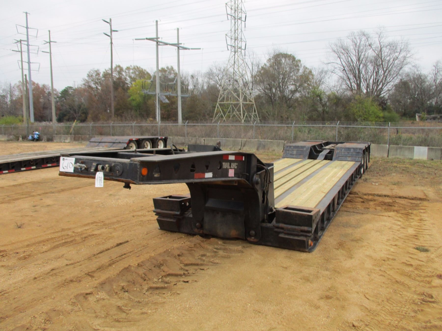 Lowboy Out Riggers 1993 TRAILKING DETACH LOWBOY, VIN/SN:1TKJ04636PM122497 - TRI-AXLE, 22 ...