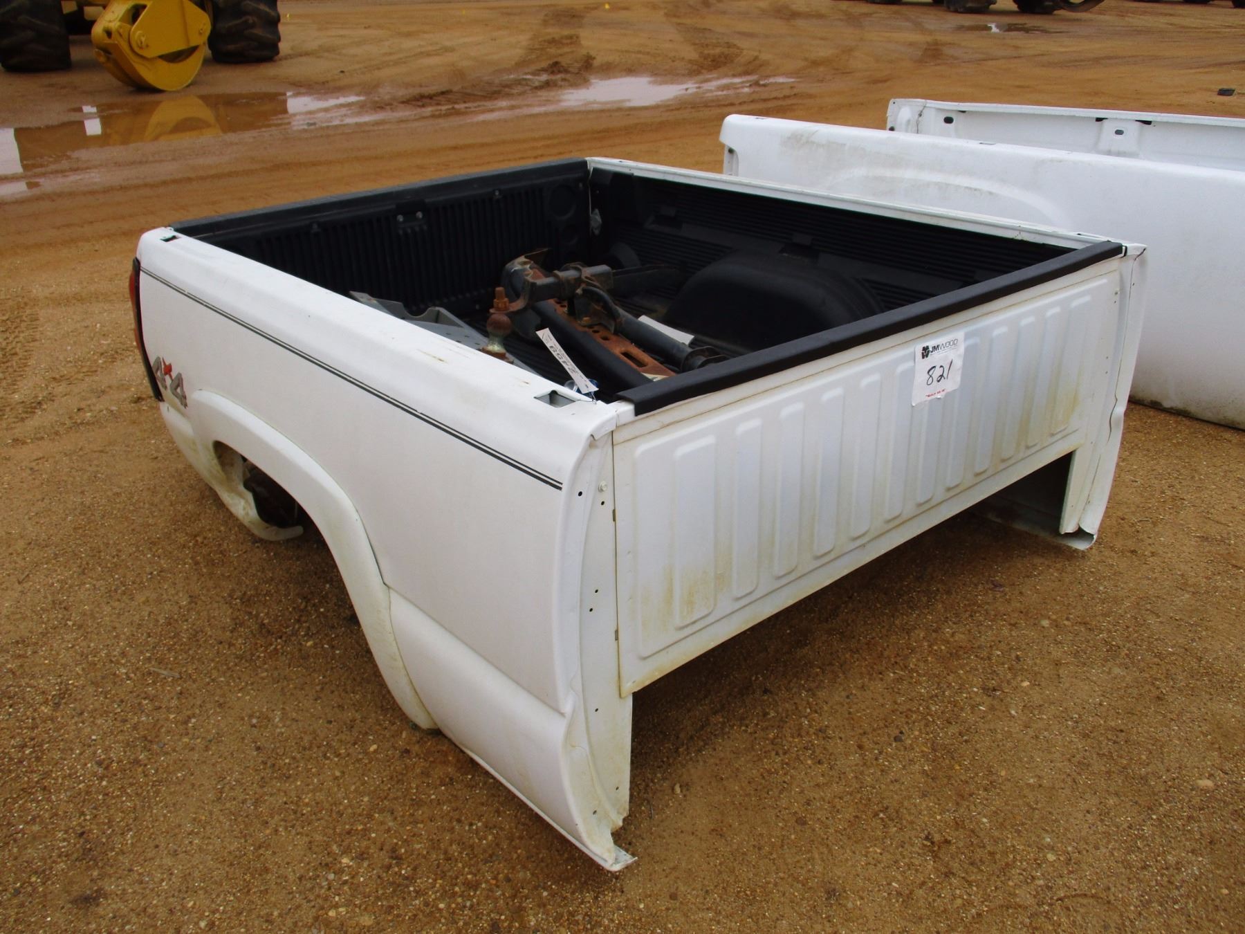 CHEVROLET DUALLY TRUCK BED
