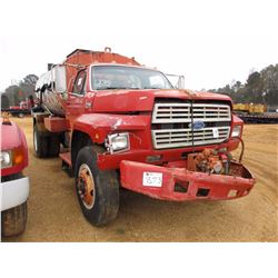 1994 FORD F700 ASPHALT DISTRIBUTOR TRUCK, VIN/SN:1FDXK74C8RVA32728 - FORD DIESEL ENGINE, 5 SPD TRANS