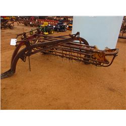 NEW HOLLAND 256 HAY FLUFFER