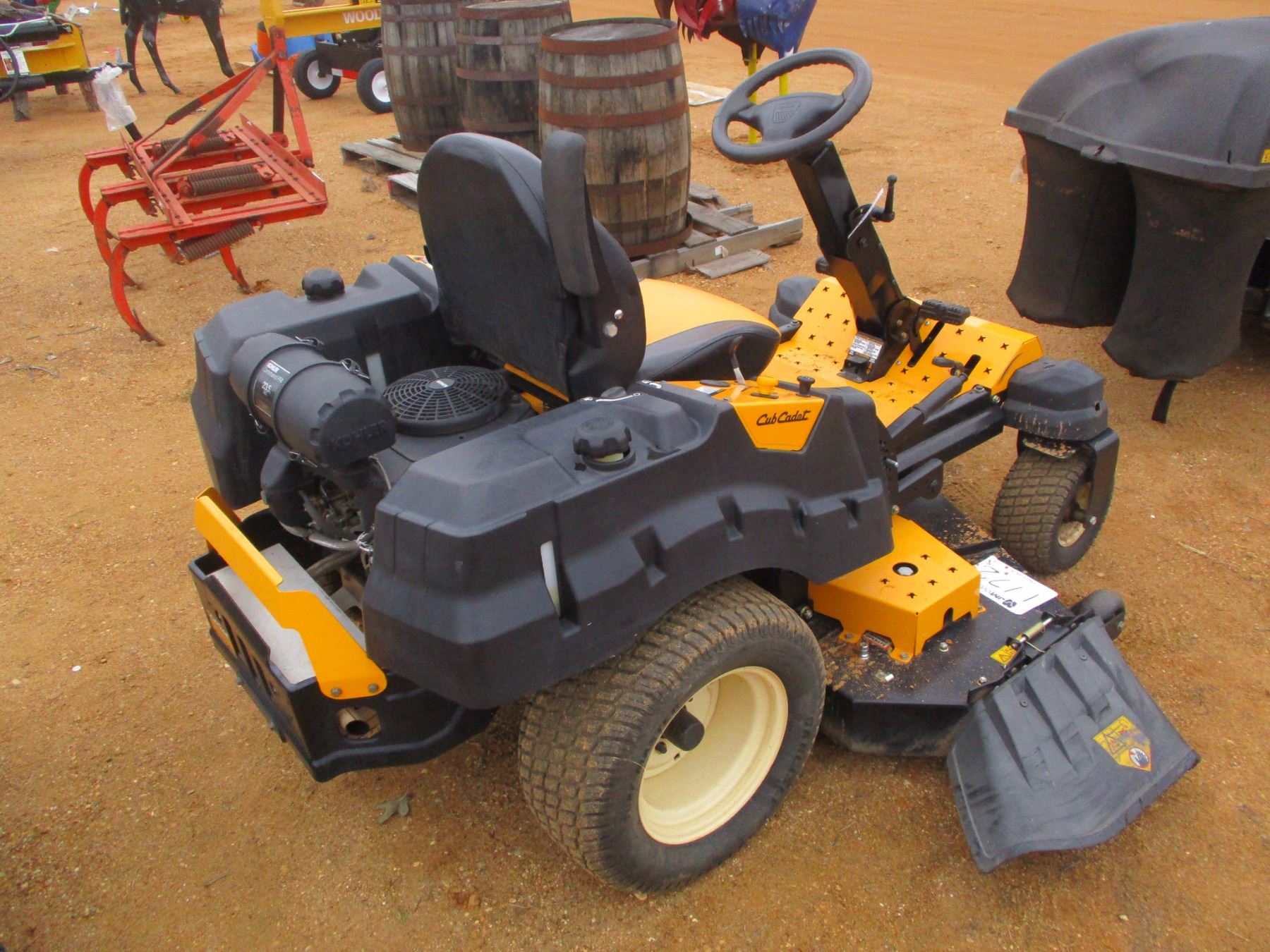 CUB CADET Z FORCE LAWN MOWER, VIN/SN11054H10172 COMMERCIAL, ZERO