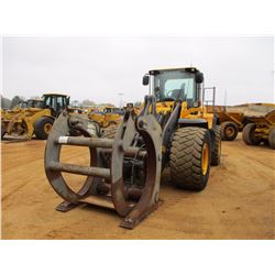 2013 VOLVO 120G WHEEL LOADER, VIN/SN:30695 - LOG FORKS W/CLAMP, AUX HYD, RIDE CONTROL, REAR CAMERA, 