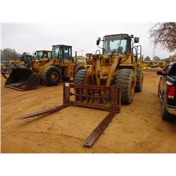 2006 KAWASAKI 80Z V WHEEL LOADER, VIN/SN:80C4-5255 - FORKS, ECAB W/AIR, 23.5-25 TIRES, METER READING