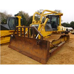 2005 KOMATSU D65PX-15 VIN/SN:67427 - STRAIGHT BLADE WITH TILT, ECAB W/AIR, SWEEPS