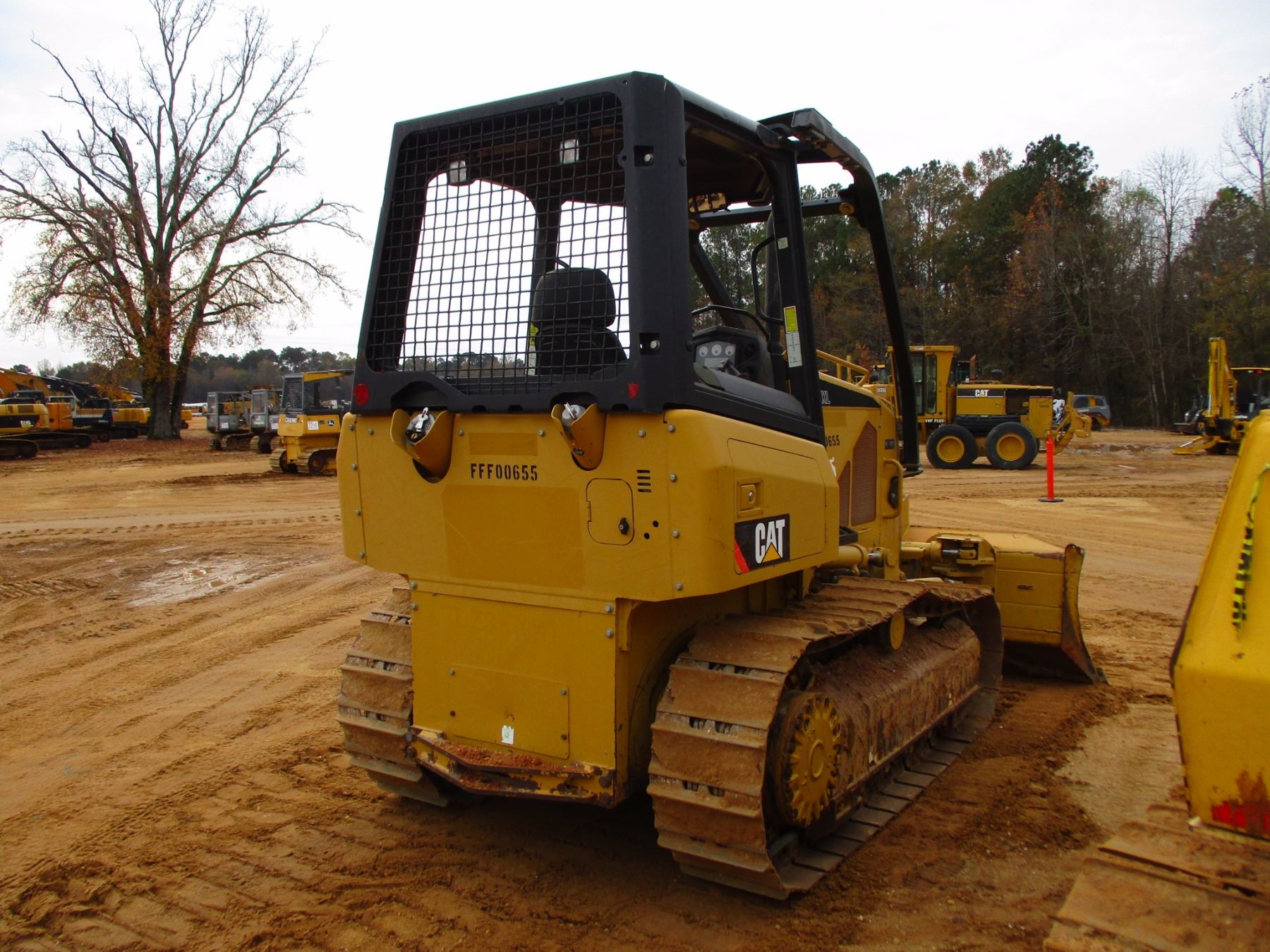 2011 CAT D3K XL CRAWLER TRACTOR VIN SN FFF00655 6 WAY BLADE SYSTEM 2011-cat-d3k-xl-crawler-tractor-vin-sn-fff00655-6-way-blade-system