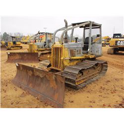 KOMATSU D38P-1 CRAWLER TRACTOR, VIN/SN:P086111 - 6 WAY BLADE, SWEEPS, REAR SCREEN, CANOPY, METER REA