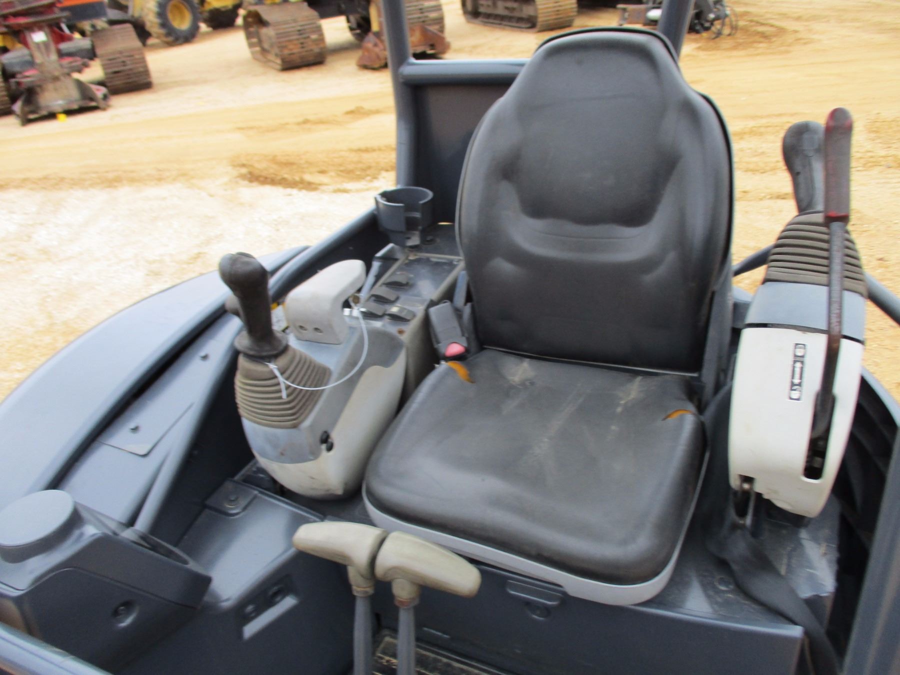 2012 JOHN DEERE 35D MINI EXCAVATOR, VIN/SN266590 4'6" STICK, QUICK