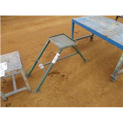 3 LEG METAL STAND