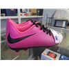 Image 2 : NEW PINK NIKE CLEATS SIZE 12C