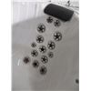 Image 3 : CAL SPA STERLING SILVER ACRY 90X90, MIST BASE, 61JETS, BENCH, WATERFALL CASCADE 5BHP 2SPD 60HZ
