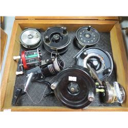 LOT OF FISHING REELS (ESTATE GOODS)