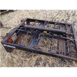 Farmhand 8-bale grapple