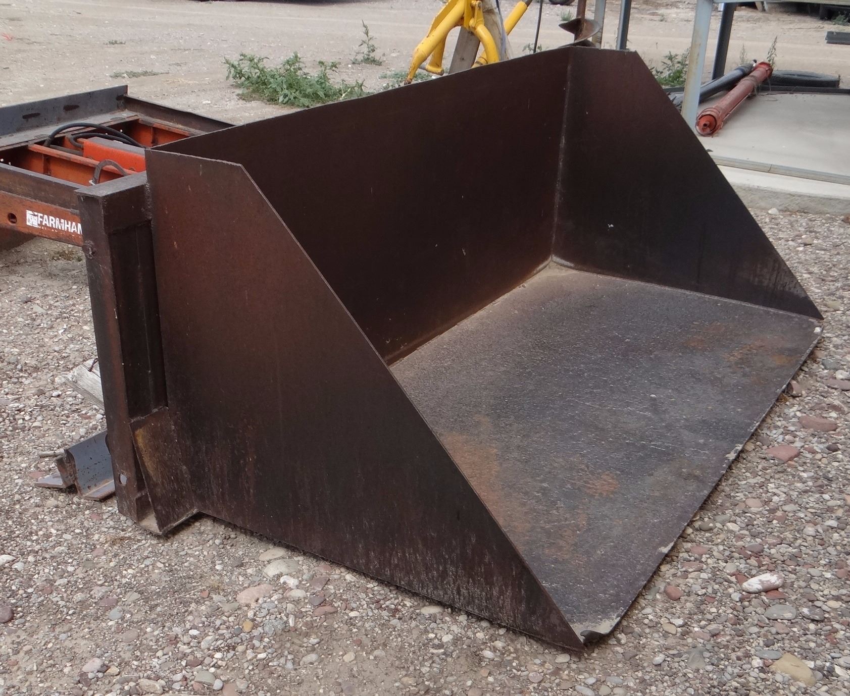 Shop built 4’x 8’ grain bucket, fits F10 Farmhand or IHC 510 loader