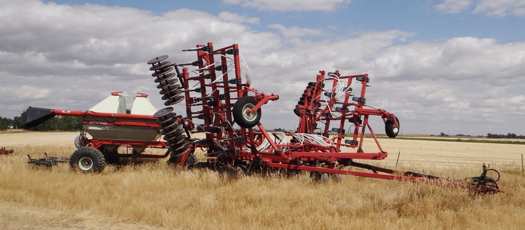 Morris Maxim Air Drill, 33 ft., w/ Morris 6180 TBH cart,