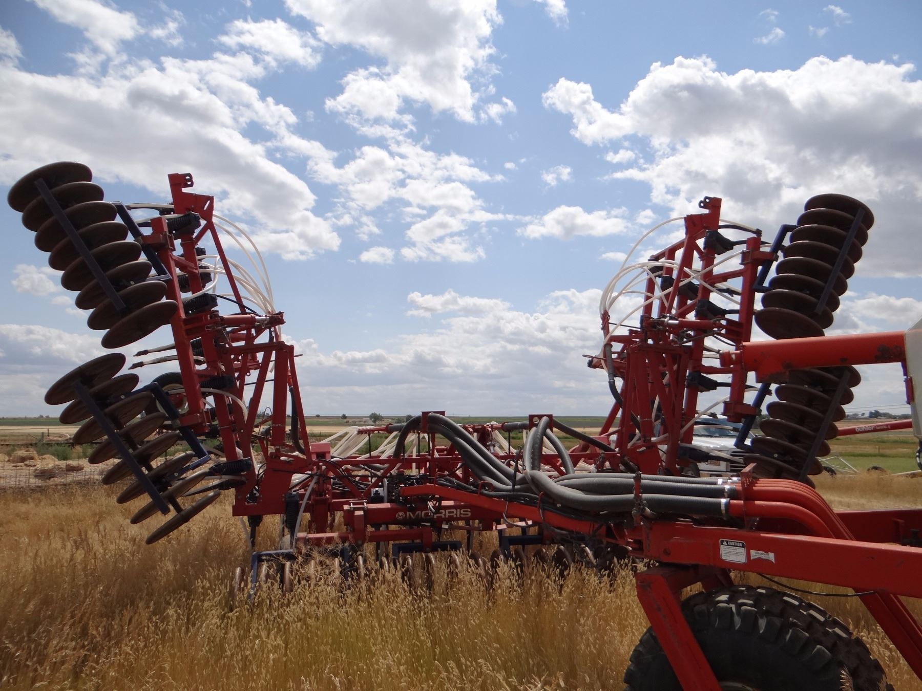 Morris Maxim Air Drill, 33 ft., w/ Morris 6180 TBH cart,