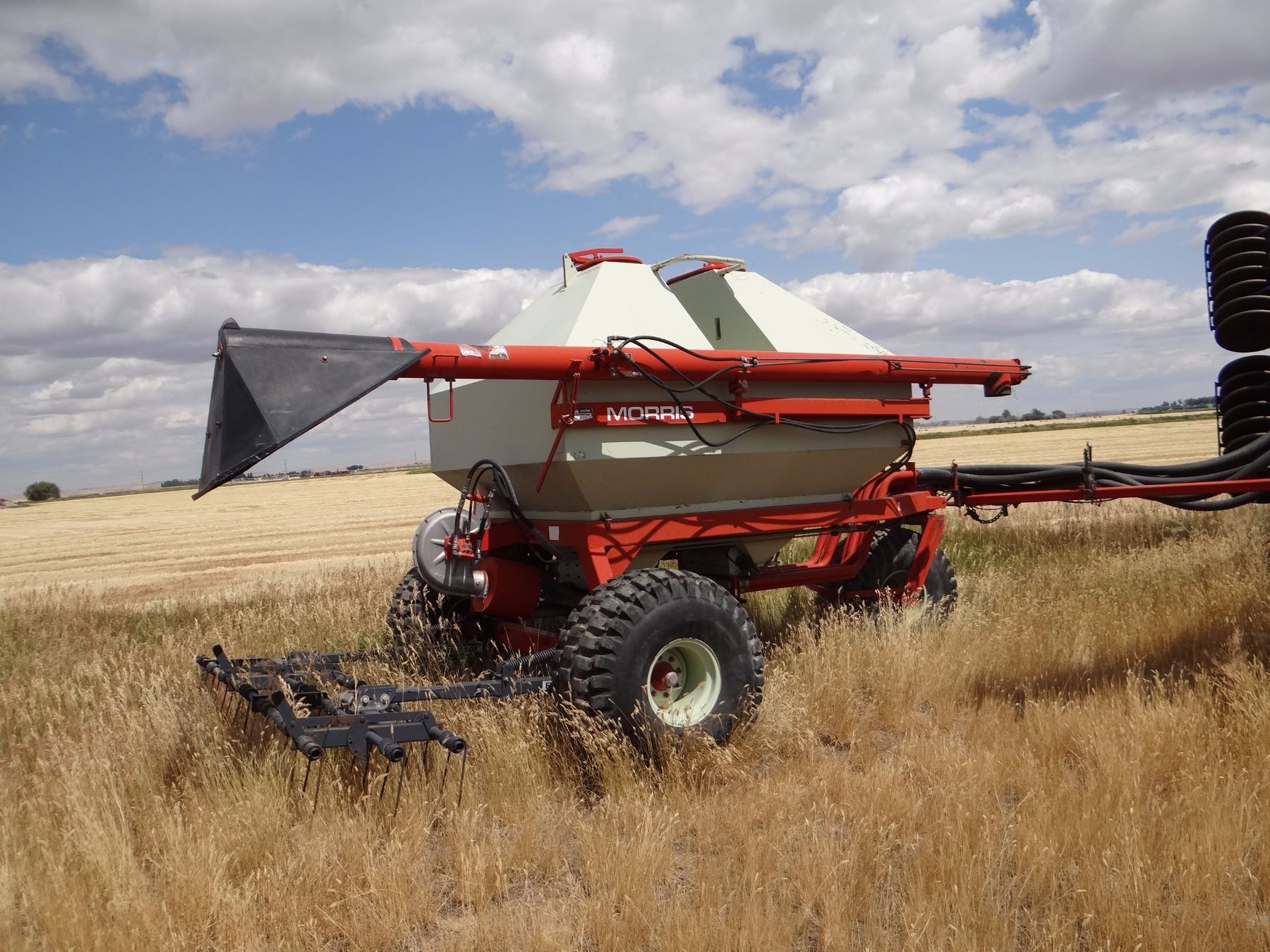 Morris Maxim Air Drill, 33 ft., w/ Morris 6180 TBH cart,