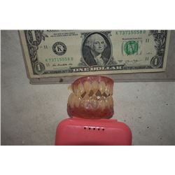 ALIEN DEMON CREATURE ZOMBIE VAMPIRE TEETH UNRESEARCHED SET 14