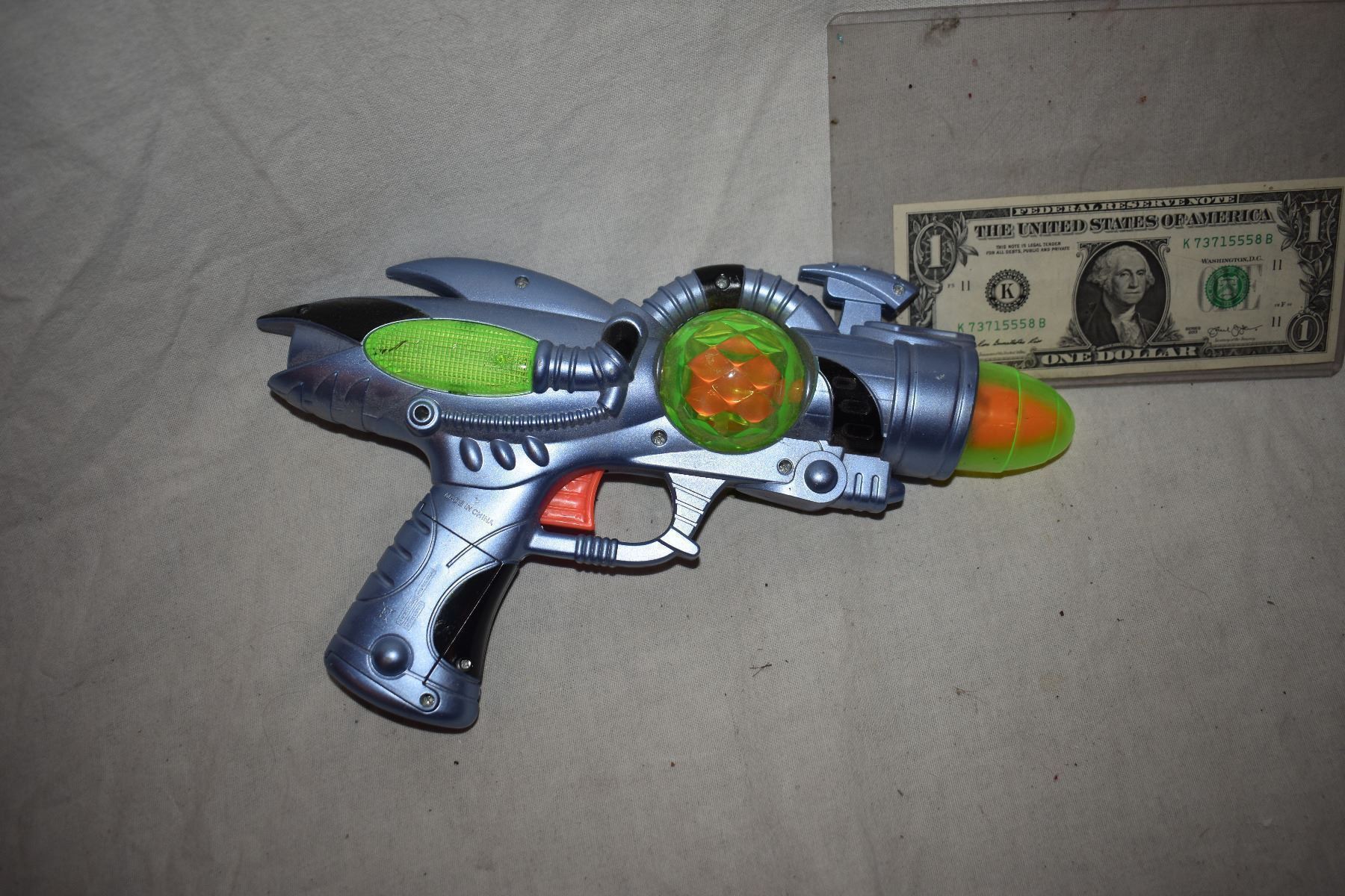 Zz Clearance Lab Rats Disney Screen Used Alien Blaster Ray Gun 06