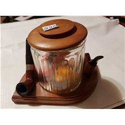 Pipe stand with 2 pipes