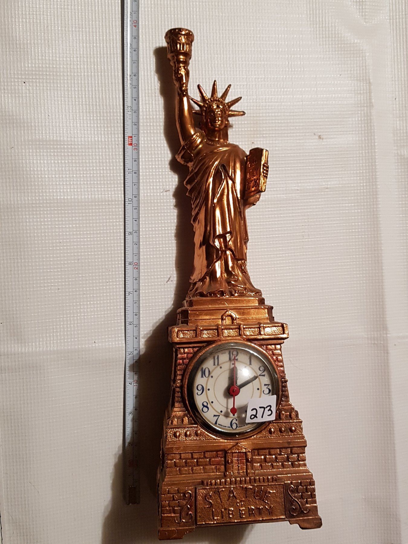 Statue of liberty clock