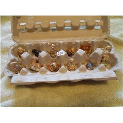 Red Rose tea figurines