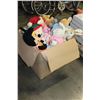 Image 2 : BOX OF STUFFED ANIMALS
