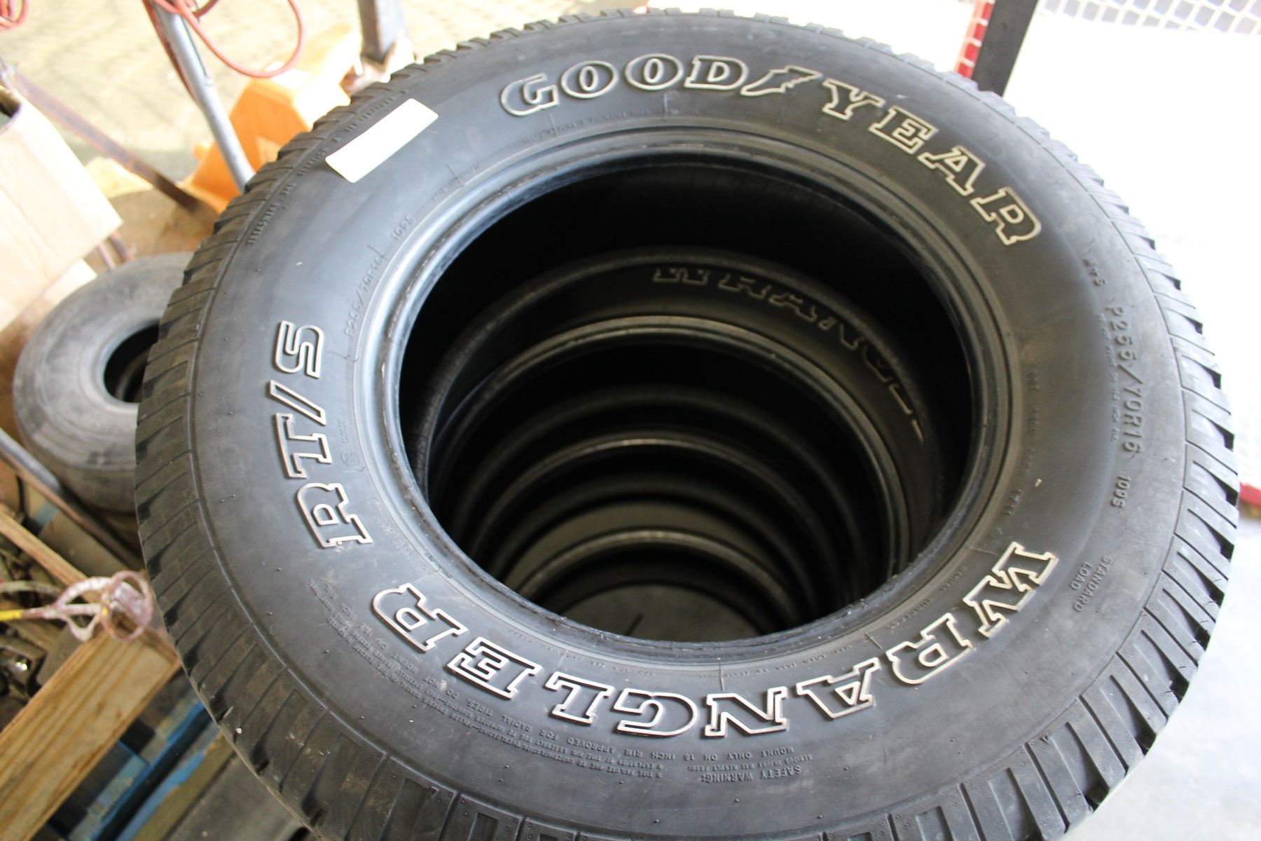 SET OF FOUR P255 70R16 GOODYEAR WRANGLER MTS TIRES