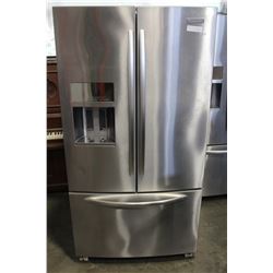 NEW KITCHEN AID STAINLESS FRENCH DOOR FRIDGE WITH WATER AND ICE AND BOTTOM FREEZER DRAWER SCRATCH AN