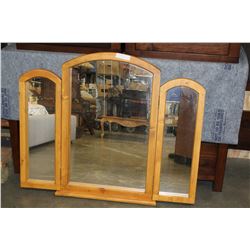 PINE TRIFOLD MIRROR