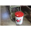 Image 3 : VINTAGE STEP GARBAGE CAN AND STEP STOOL
