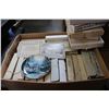 Image 1 : LARGE BOX OF COLLECTOR PLATES