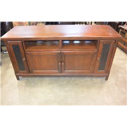 MODERN ENTERTAINMENT STAND